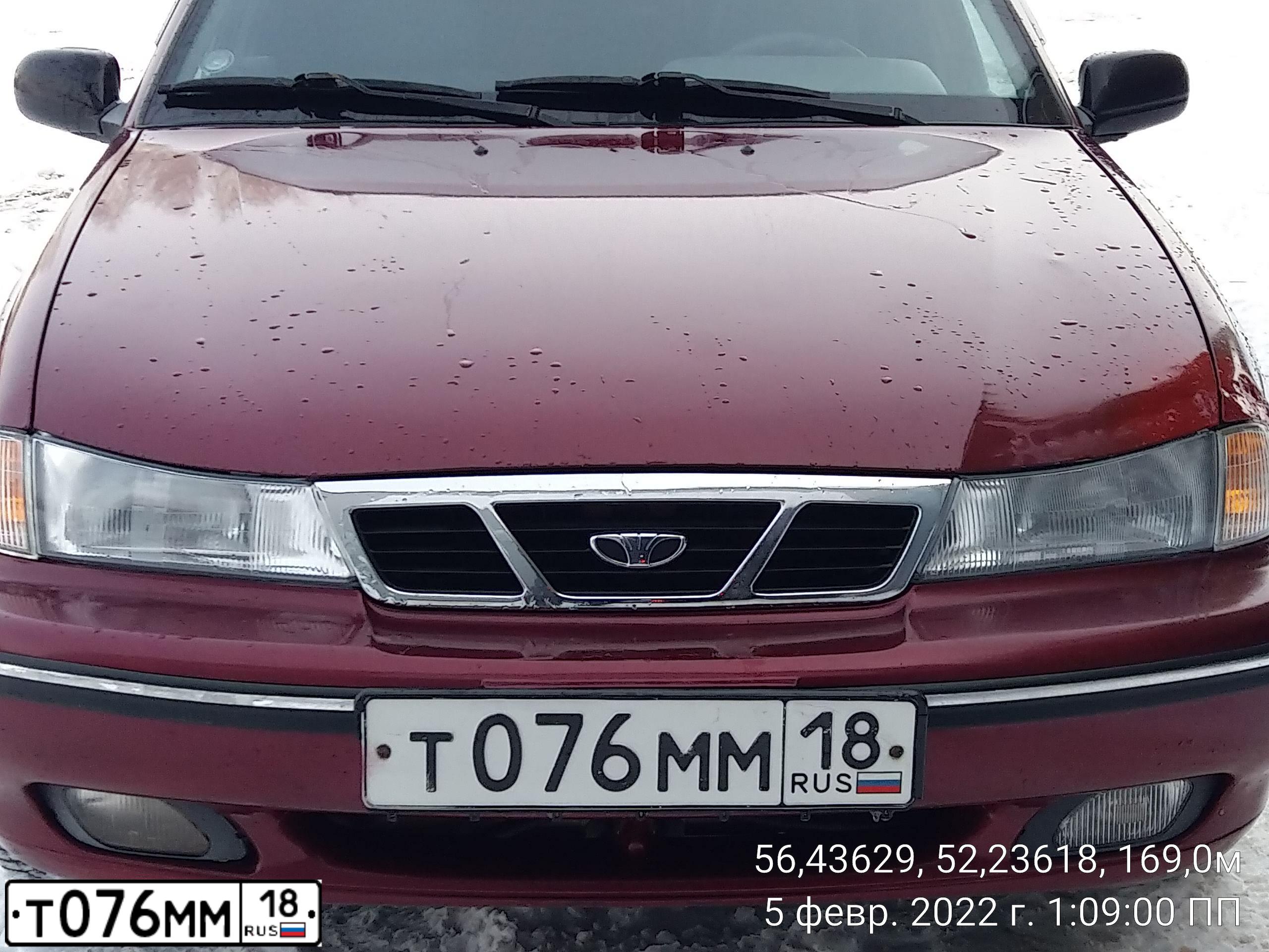 Фото автомобиля DAEWOO NEXIA, 2006 — госномер Т076ММ18. Цвет: БОРДО