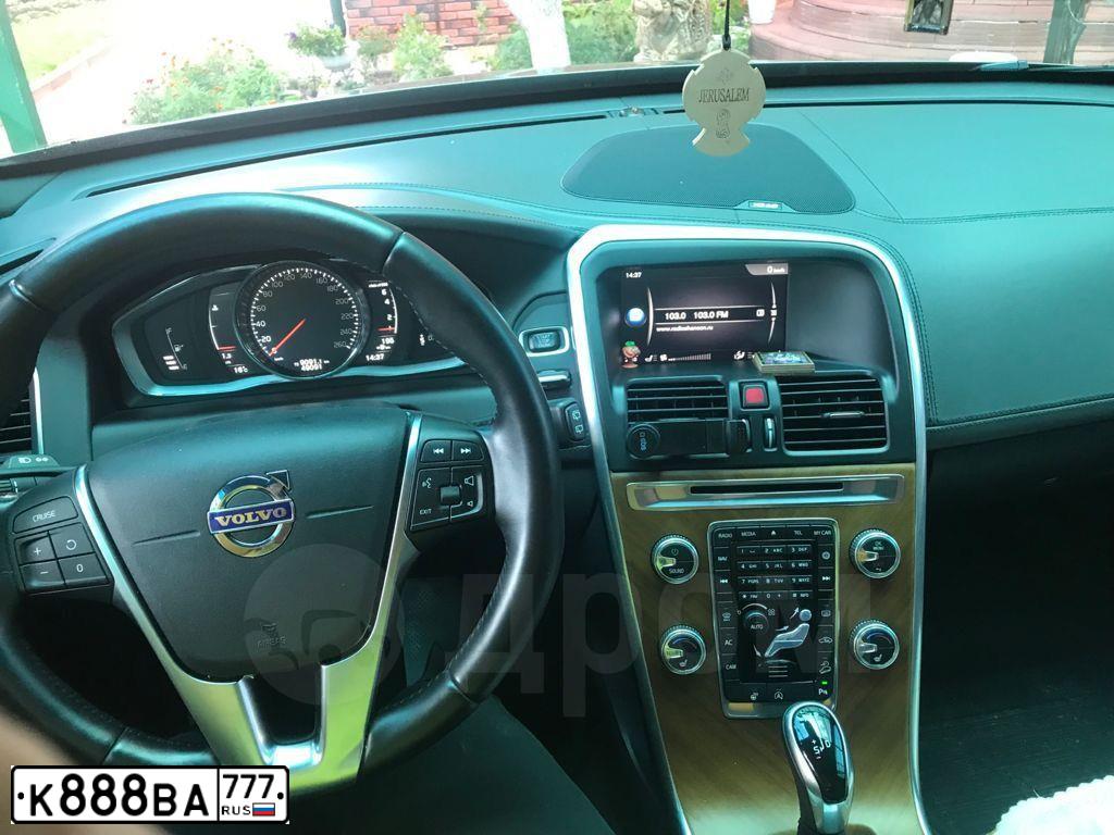 Фото автомобиля VOLVO XC60, 2017 — госномер К888ВА777. Цвет: СЕРО-БРОНЗОВЫЙ
