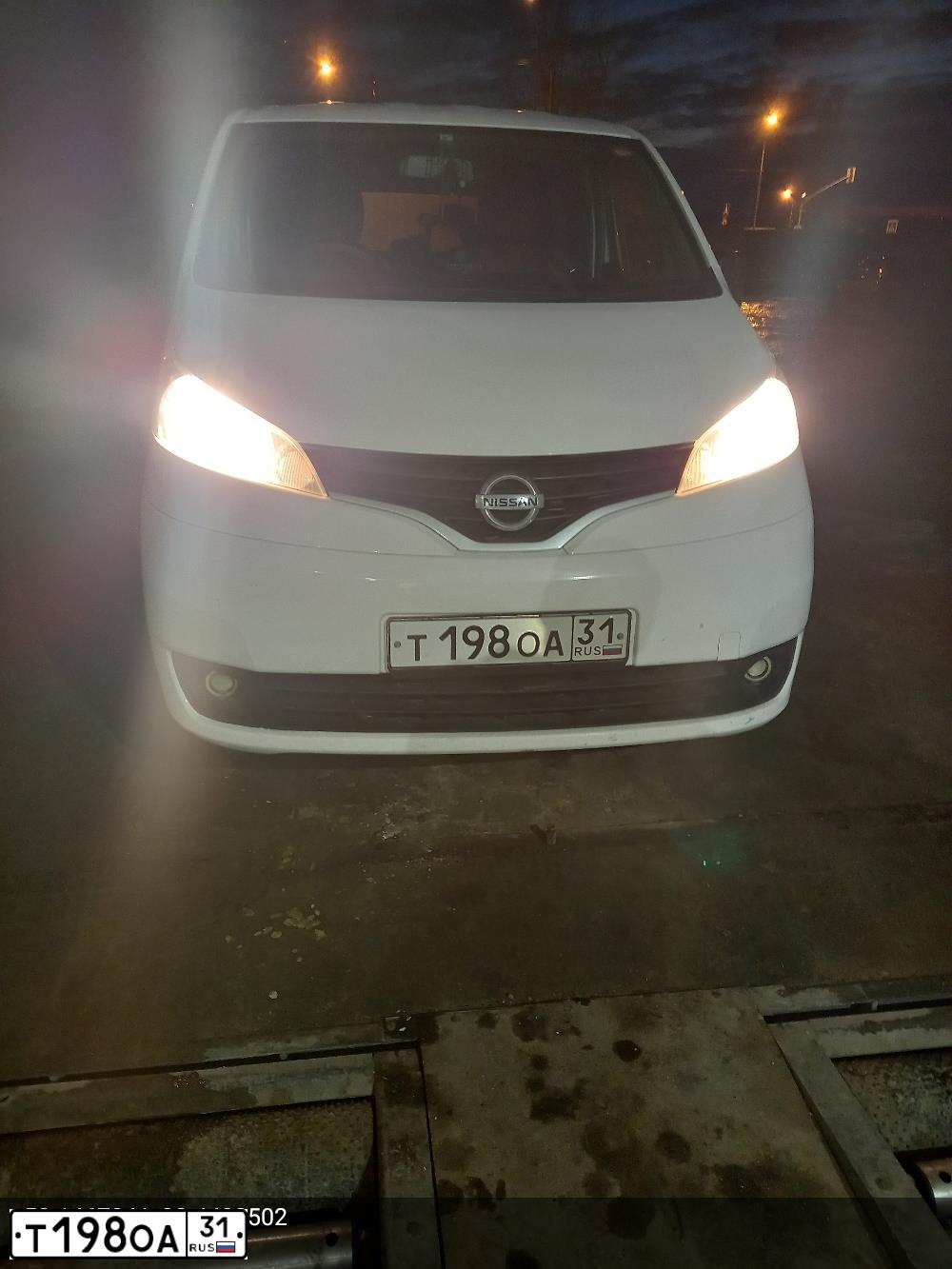 Фото автомобиля НИССАН NV200 VANETTE, 2013 — госномер Р501АЕ250