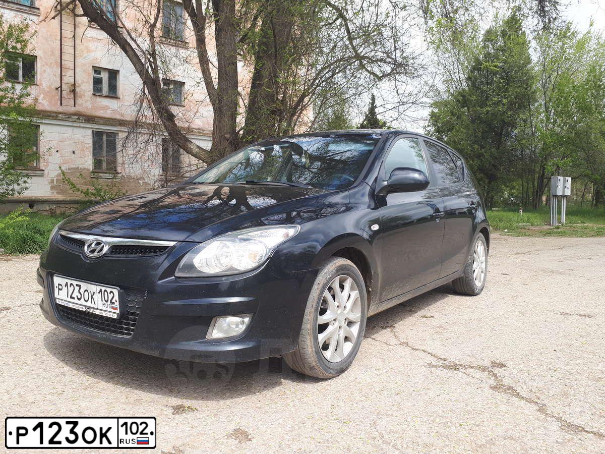 Фото автомобиля HYUNDAI I30, 2009 — госномер О600ЕВ102. Цвет: ЧЕРНЫЙ