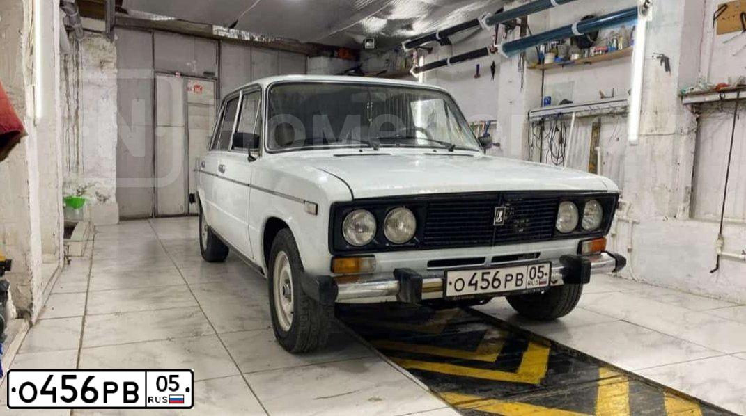 Фото автомобиля LADA 2106, 1999 — госномер О456РВ05. Цвет: ЯРКО-БЕЛЫЙ