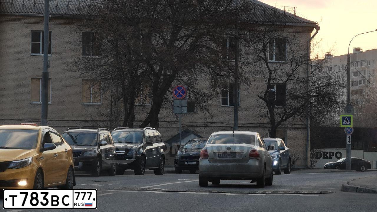 Фото автомобиля HYUNDAI SOLARIS, 2013 — госномер Р178УЕ799. Цвет: ЧЕРНО-СЕРЫЙ