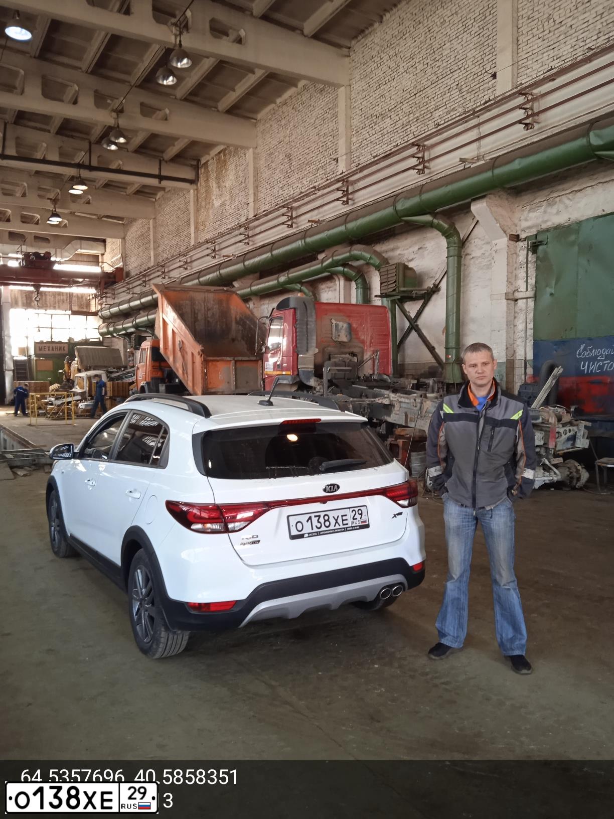 Фото автомобиля KIA RIO, 2018 — госномер М778РХ29. Цвет: БЕЛЫЙ