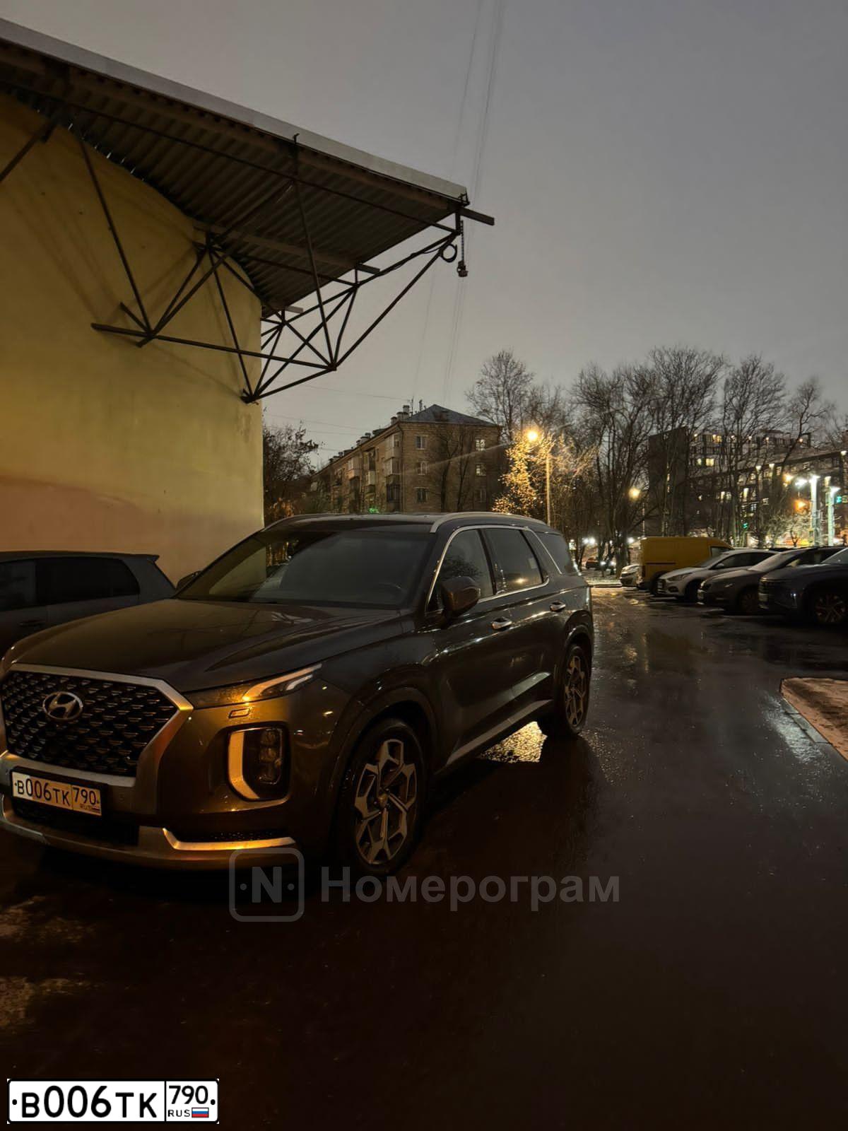 Фото автомобиля HYUNDAI SOLARIS, 2017 — госномер Р588АС550. Цвет: БЕЛЫЙ-ЖЕЛТЫЙ-СЕРЫЙ