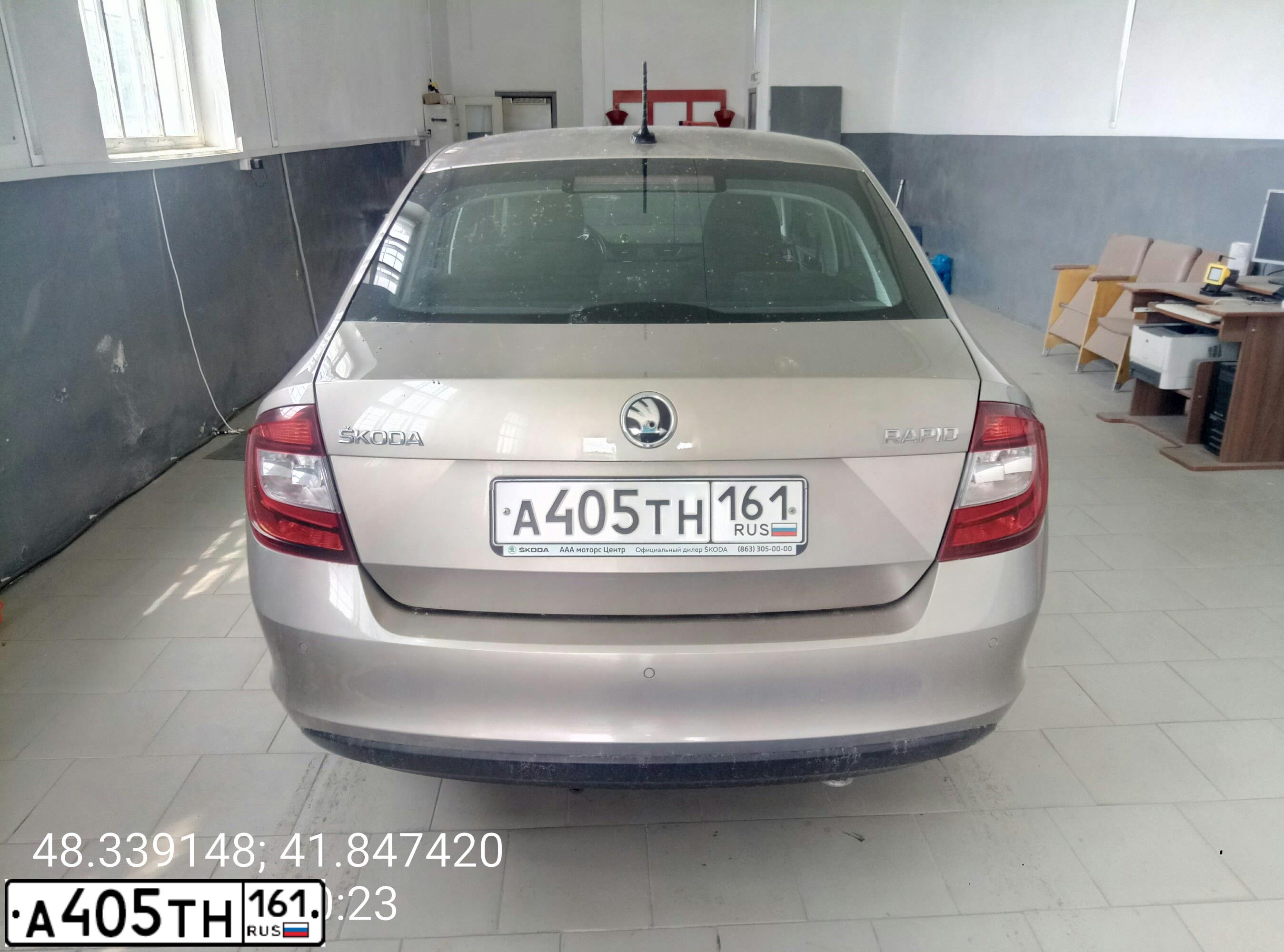 Фото автомобиля SKODA RAPID, 2018 — госномер А405ТН161. Цвет: БЕЖЕВЫЙ