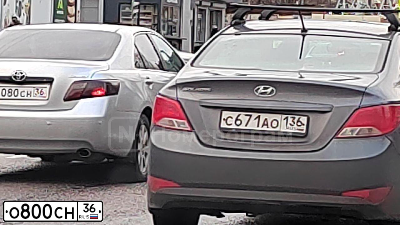 Фото автомобиля KIA RIO, 2011 — госномер Р670СВ178. Цвет: БЕЛЫЙ