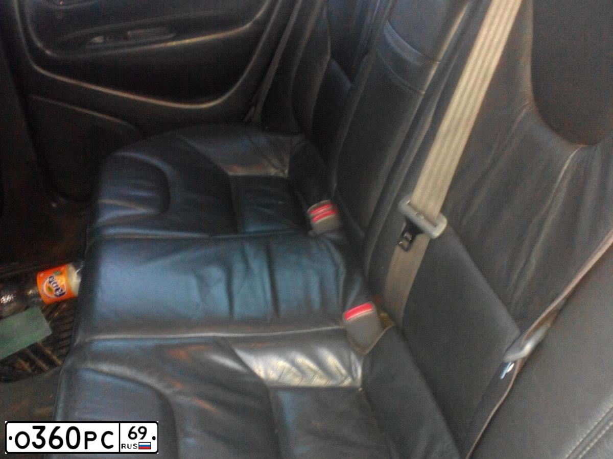 Фото автомобиля VOLVO S60, 2001 — госномер Р334УР76. Цвет: ТЕМНО-СЕРЫЙ