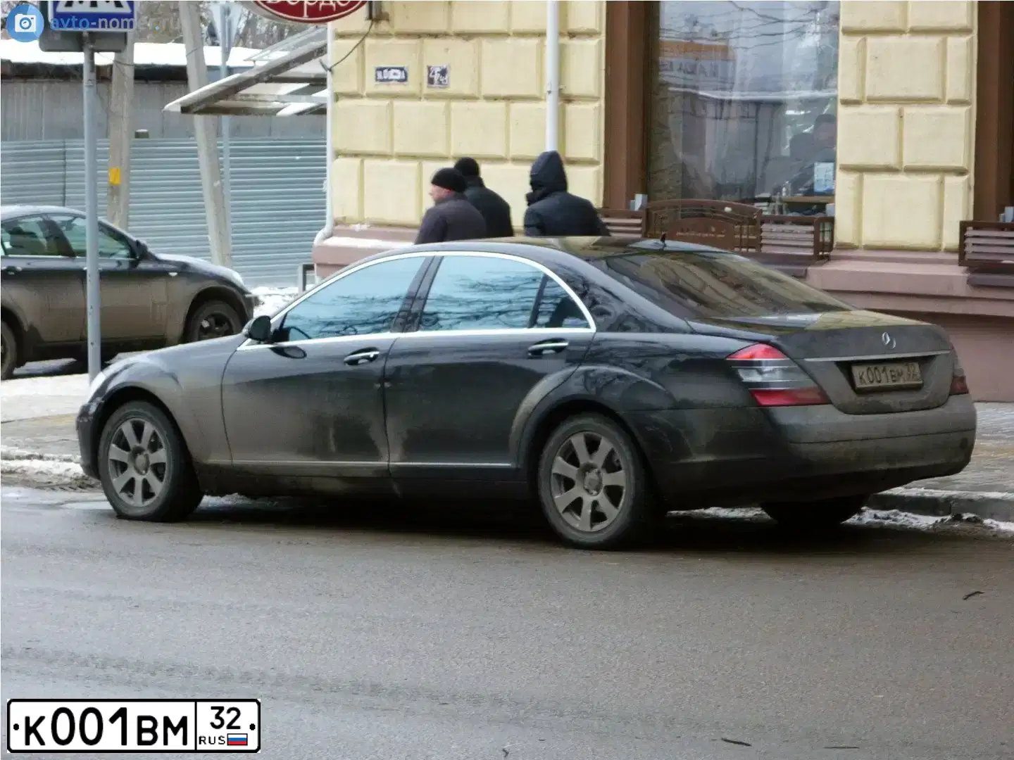 Фото автомобиля BMW X6, 2011 — госномер Р462НМ32. Цвет: ЧЕРНЫЙ