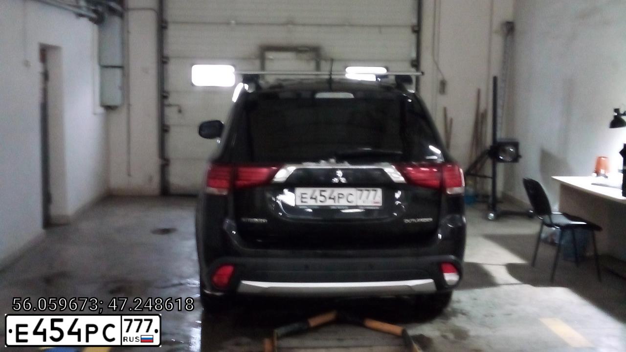 Фото автомобиля MITSUBISHI OUTLANDER, 2015 — госномер М967ТМ21. Цвет: ЧЕРНЫЙ