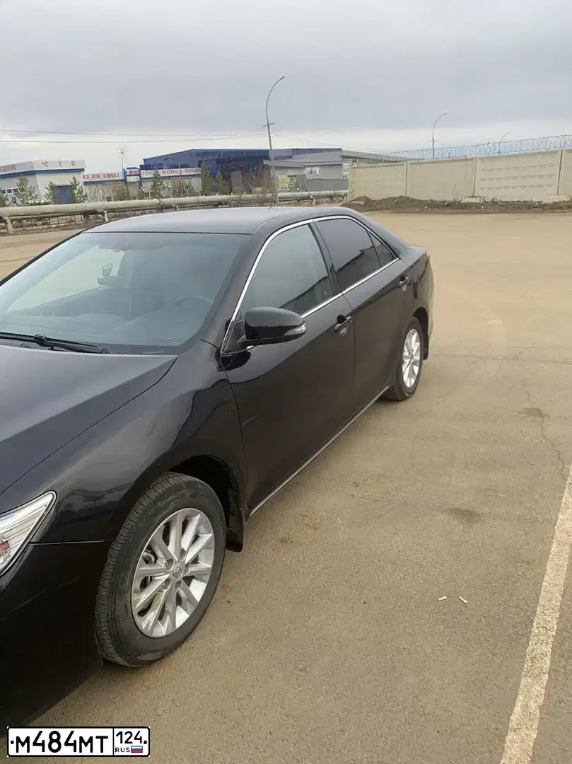 Фото автомобиля TOYOTA CAMRY, 2014 — госномер У376ММ14. Цвет: ЧЕРНЫЙ МЕТАЛЛИК