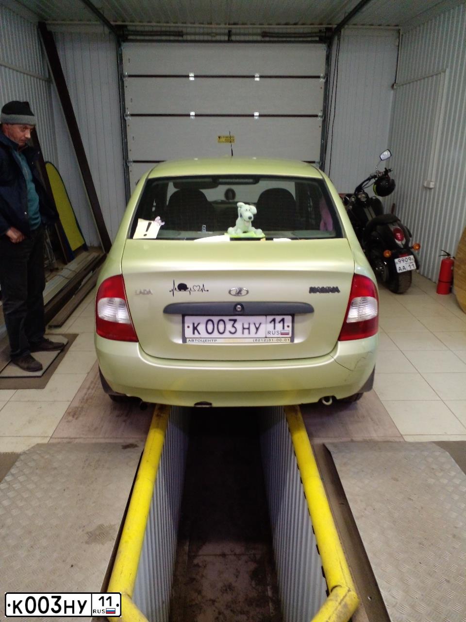 Фото автомобиля LADA 1118 KALINA, 2006 — госномер К003НУ11. Цвет: СВЕТЛО-ЗЕЛЕНЫЙ