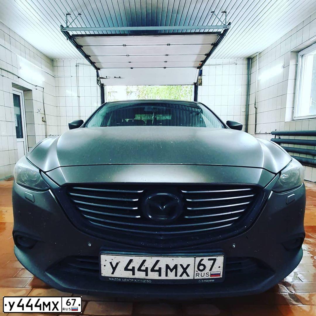 Фото автомобиля MAZDA 6, 2018 — госномер У444МХ67. Цвет: ЧЕРНЫЙ