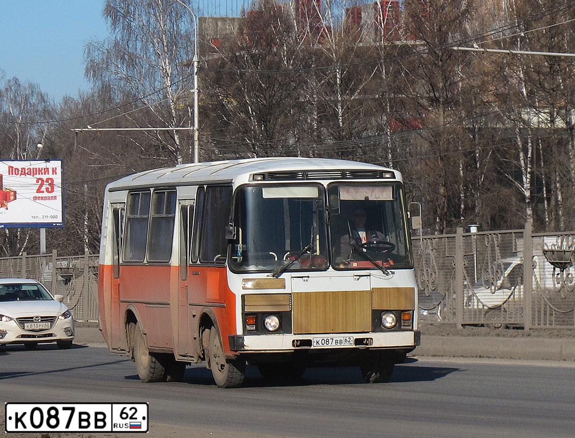 Фото автомобиля ПАЗ 320510, 2009 — госномер К087ВВ62. Цвет: БЕЛО-КРАСНЫЙ