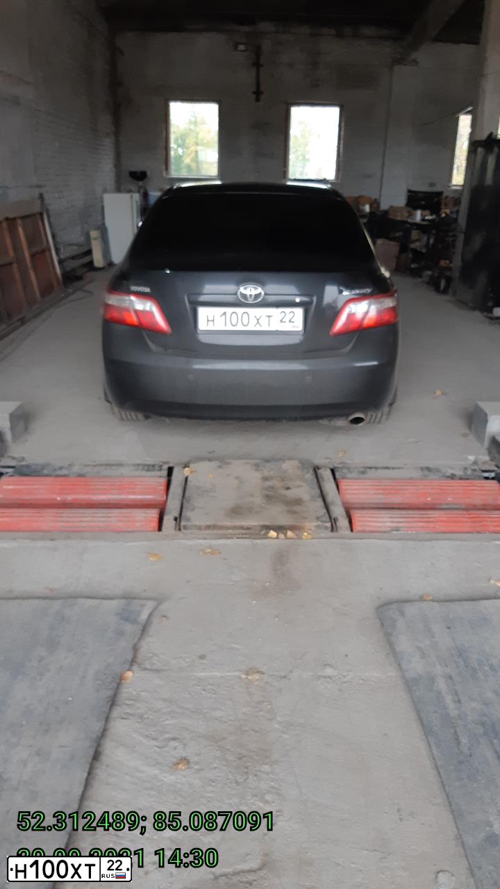 Фото автомобиля TOYOTA CAMRY, 2008 — госномер У315НТ199. Цвет: ЧЕРНЫЙ