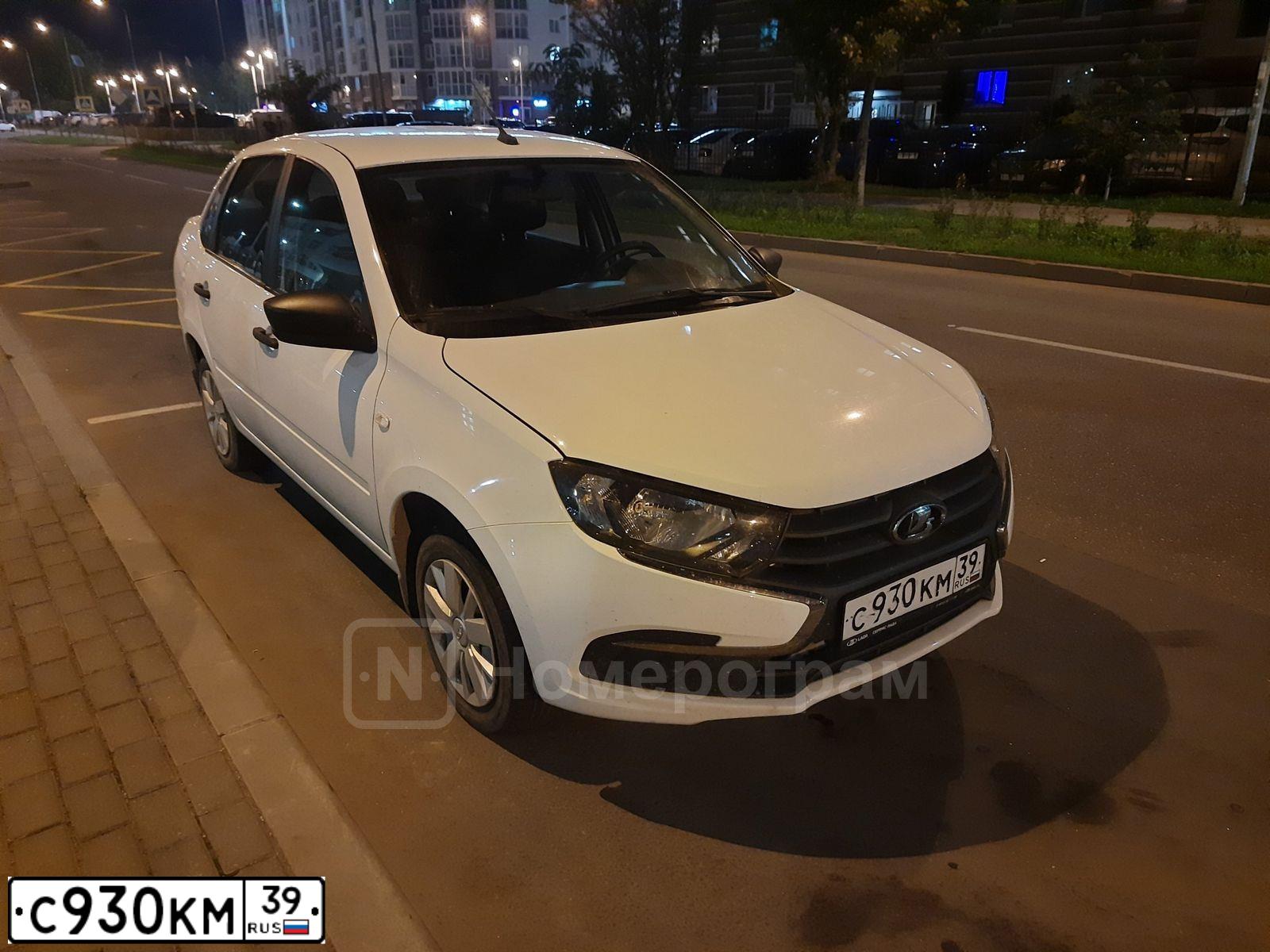 Фото автомобиля LADA GRANTA, 2019 — госномер С400ТО39. Цвет: Белый