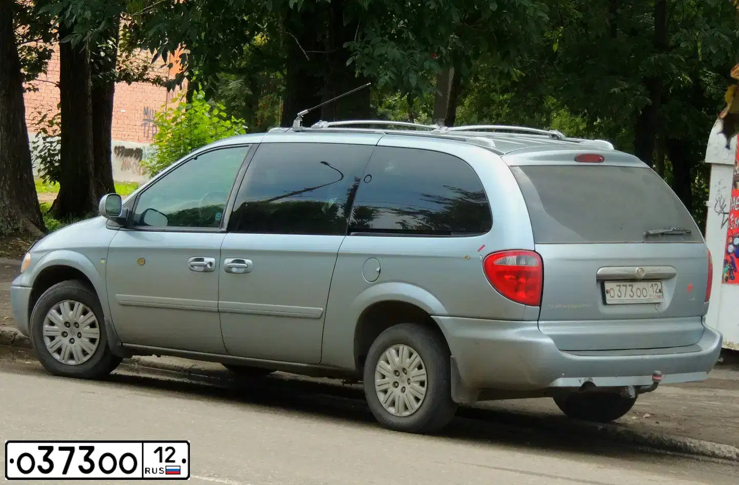 Фото автомобиля AUDI 100, 1990 — госномер Р522ВМ716. Цвет: СИНИЙ