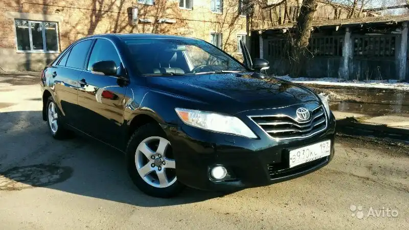 Фото автомобиля NISSAN X-TRAIL, 2011 — госномер В970КС197. Цвет: ФИОЛЕТОВЫЙ