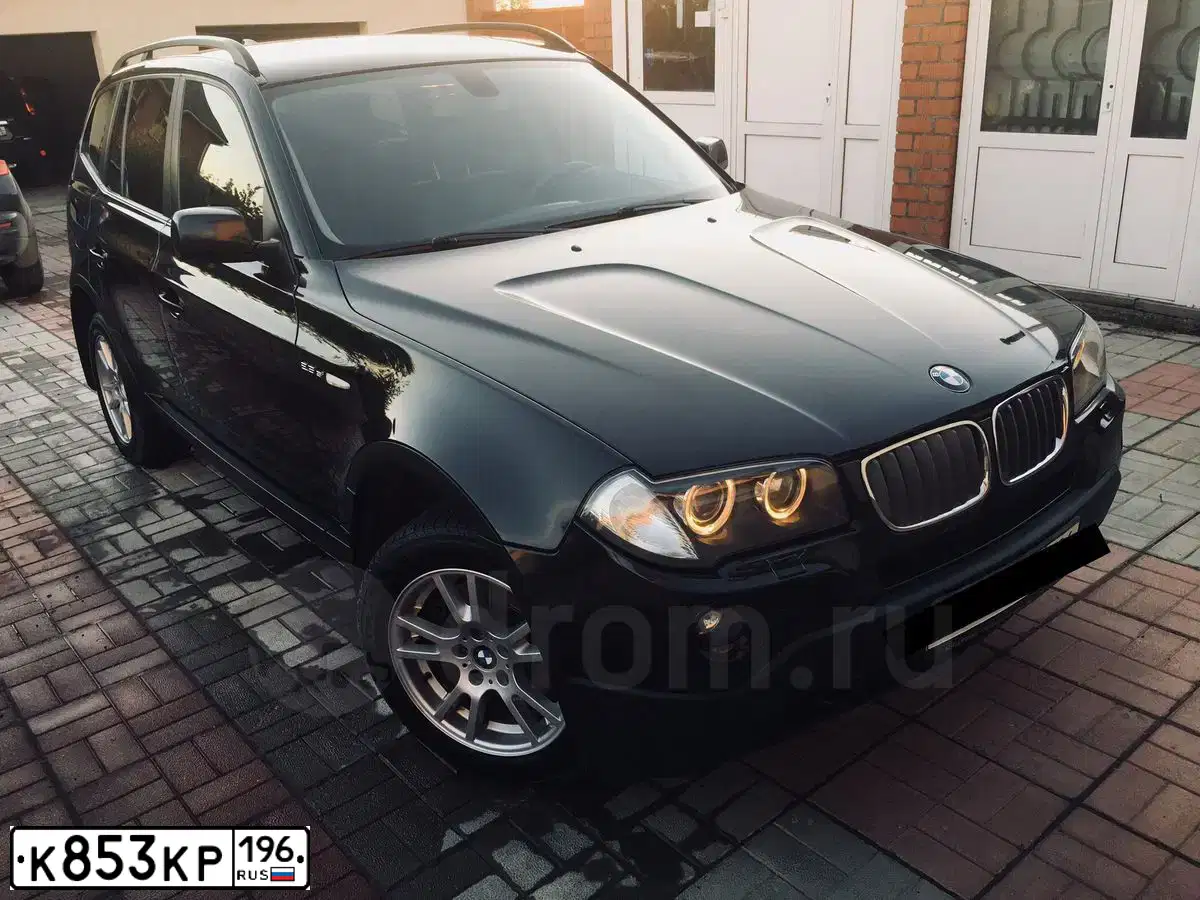 Фото автомобиля LADA LARGUS, 2018 — госномер К583КР196. Цвет: СЕРЕБРИСТЫЙ