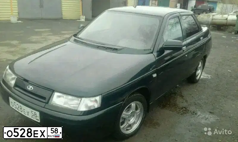 Фото автомобиля LADA 2110, 2003 — госномер М422РХ164. Цвет: Темно-зеленый