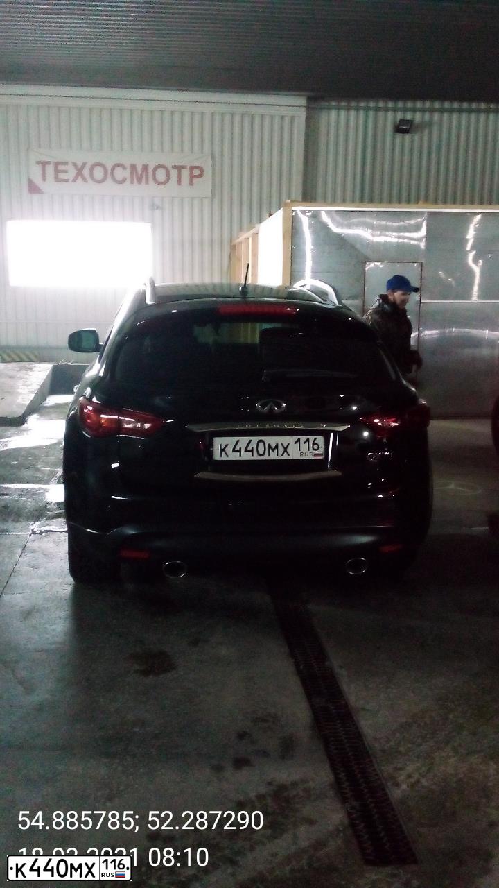 Фото автомобиля INFINITI QX70 /FX/, 2015 — госномер К440МХ116. Цвет: ЧЕРНЫЙ