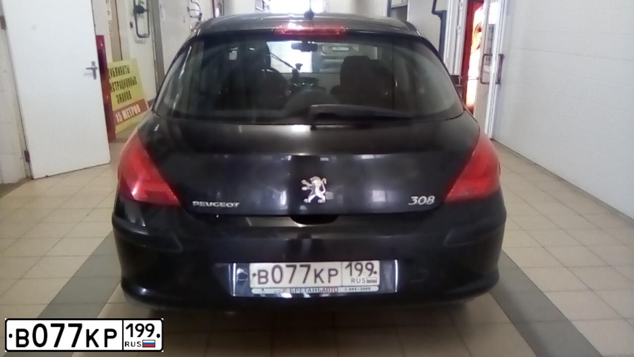 Фото автомобиля PEUGEOT 308, 2008 — госномер В077КР199. Цвет: ЧЕРНЫЙ