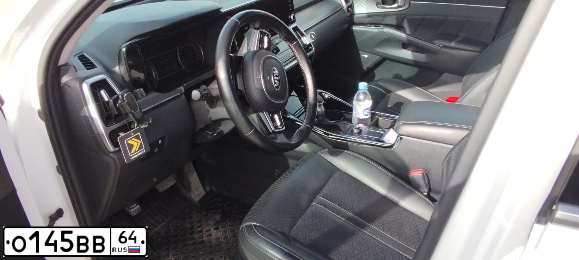 Фото автомобиля TOYOTA LANDCRUISER 200, 2012 — госномер О145ВВ64. Цвет: ЧЕРНЫЙ