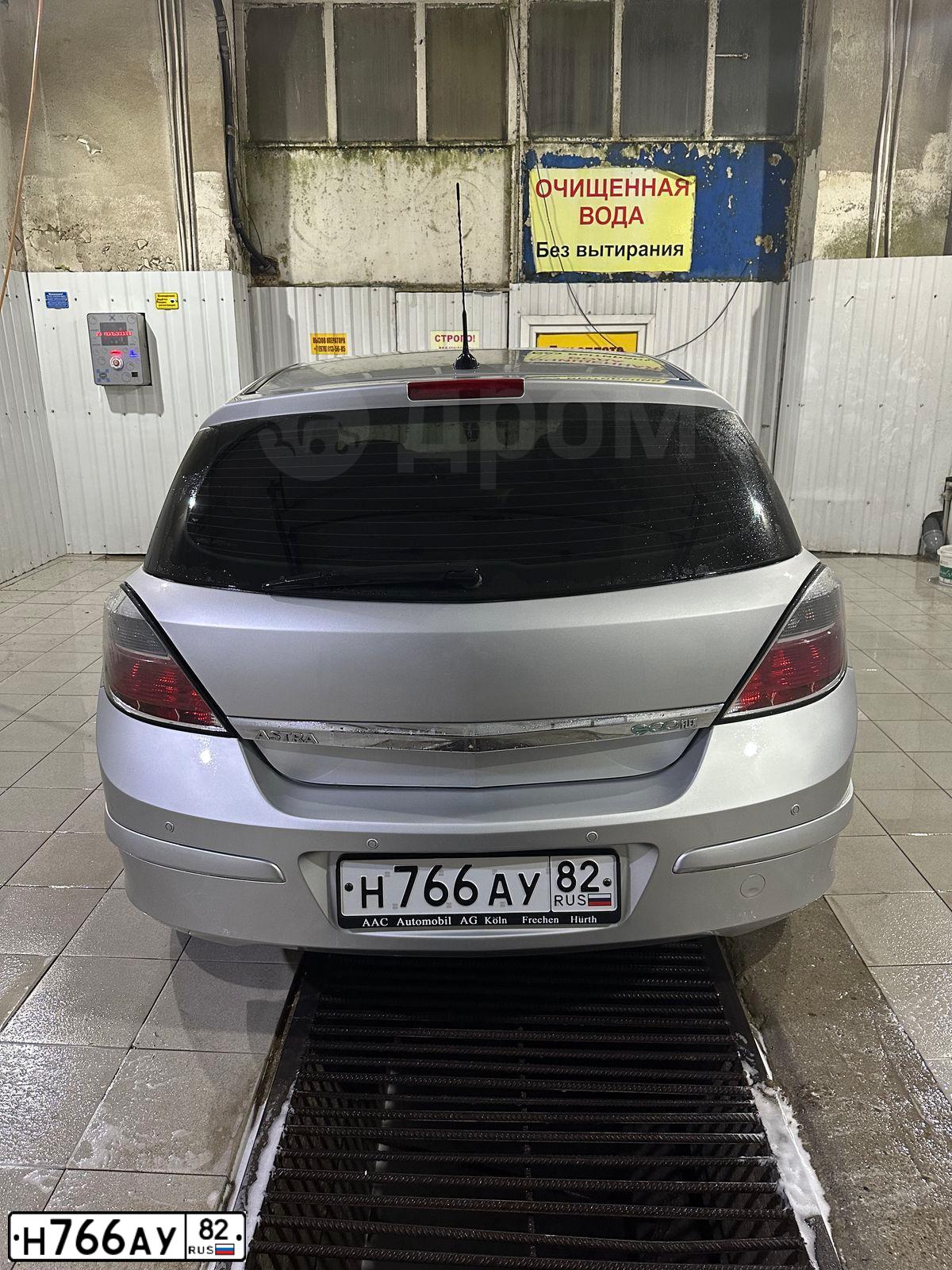 Фото автомобиля OPEL ASTRA, 2008 — госномер Н766АУ82. Цвет: СЕРЕБРИСТЫЙ