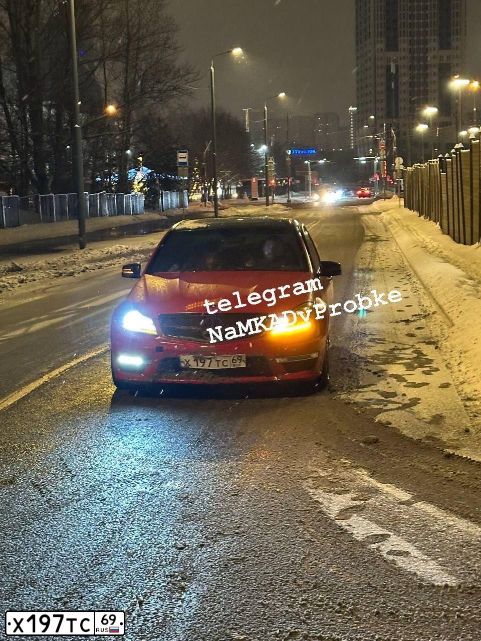 Фото автомобиля MAZDA 626, 1996 — госномер Х197ТС69. Цвет: ТЕМНО-СИНИЙ
