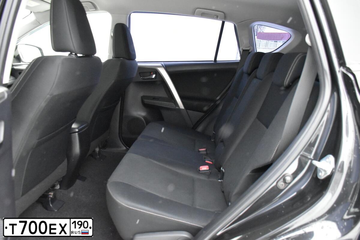 Фото автомобиля TOYOTA RAV4, 2013 — госномер Т700ЕХ190. Цвет: ЧЕРНЫЙ