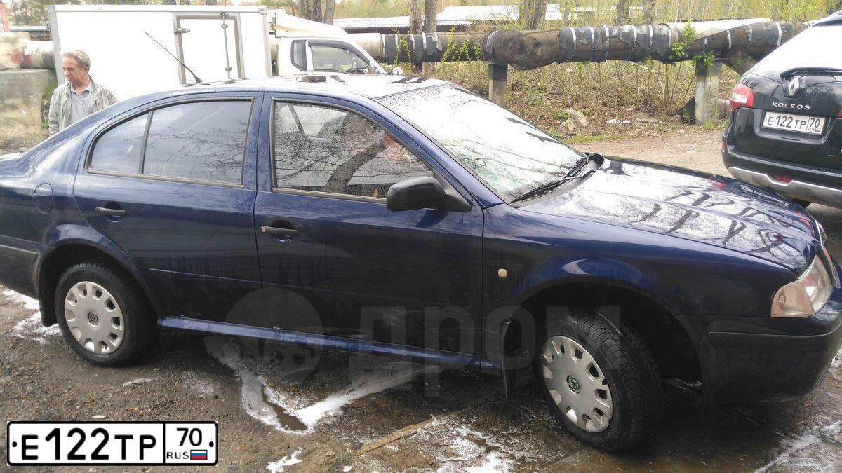 Фото автомобиля RENAULT KOLEOS, 2008 — госномер Е122ТР70. Цвет: ЧЕРНЫЙ