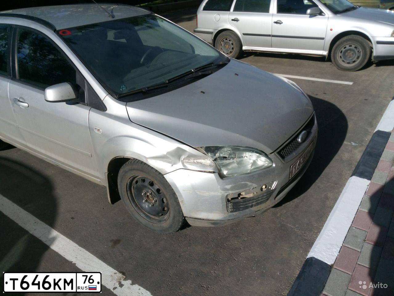 Фото автомобиля FORD FOCUS, 2006 — госномер Х151АХ76. Цвет: СВЕТЛО-СЕРЫЙ