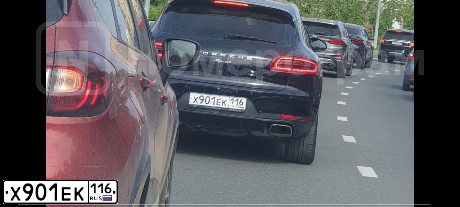 Фото автомобиля PORSCHE MACAN, 2018 — госномер Х901ЕК116. Цвет: ЧЕРНЫЙ
