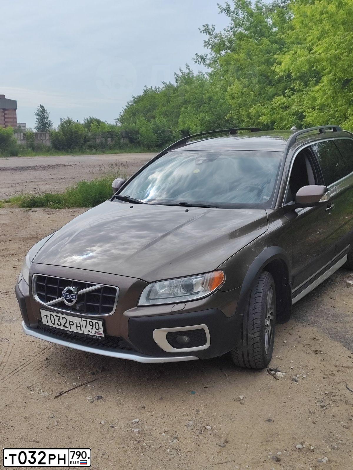 Фото автомобиля VOLVO XC70, 2011 — госномер Т032РН790. Цвет: Коричневый