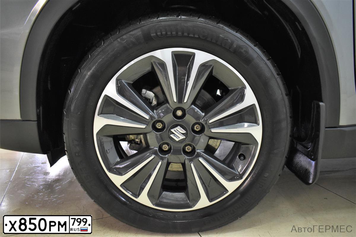 Фото автомобиля SUZUKI /GRAND/ VITARA, 2019 — госномер Р626ОН790. Цвет: Серый