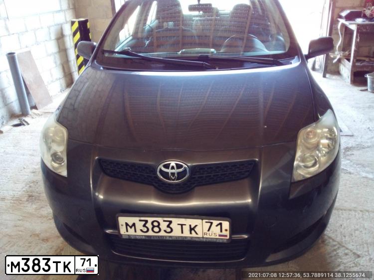 Фото автомобиля TOYOTA AURIS, 2007 — госномер М383ТК71. Цвет: СЕРЫЙ