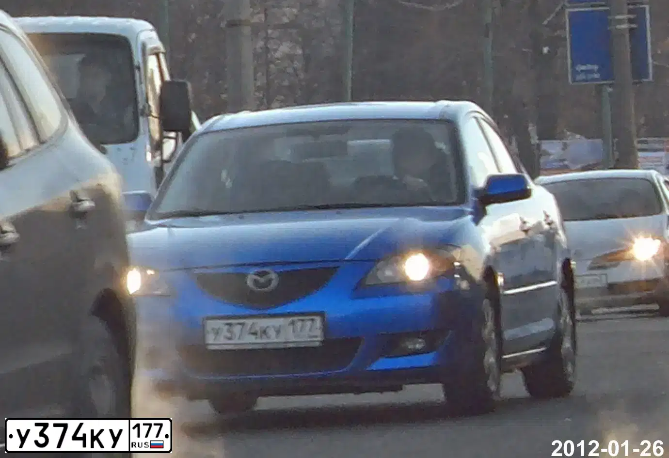 Фото автомобиля MAZDA 3, 2006 — госномер У374КУ177. Цвет: СИНИЙ