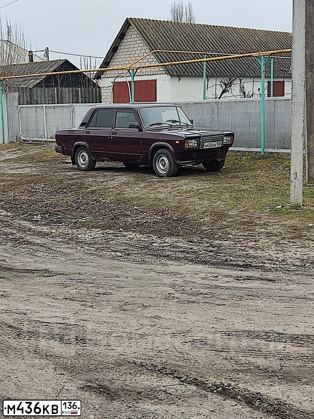 Фото автомобиля LADA 2107, 2009 — госномер М436КВ136. Цвет: ТЕМНО-ВИШНЕВЫЙ