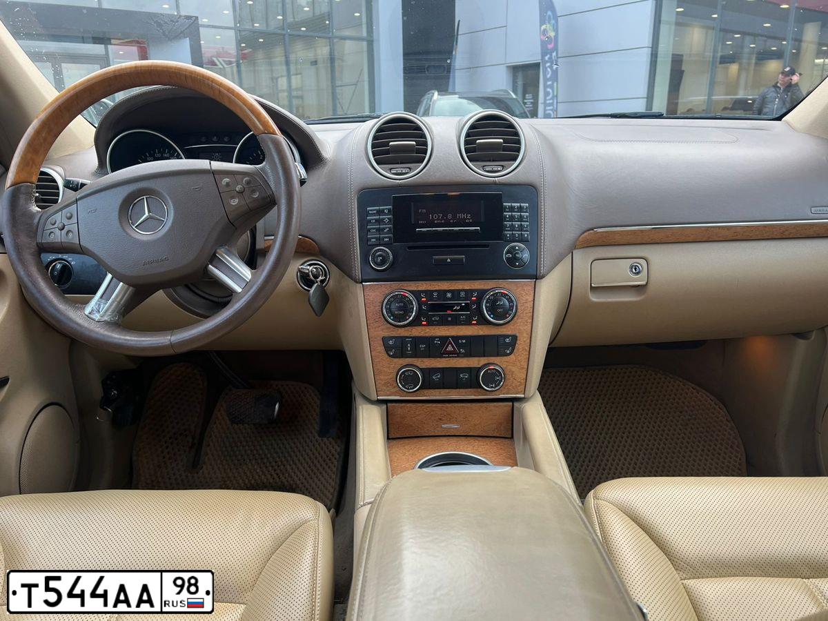 Фото автомобиля MERCEDES-BENZ GL 320 CDI 4MATIC, 2008 — госномер С567ОВ198. Цвет: ЧЕРНЫЙ