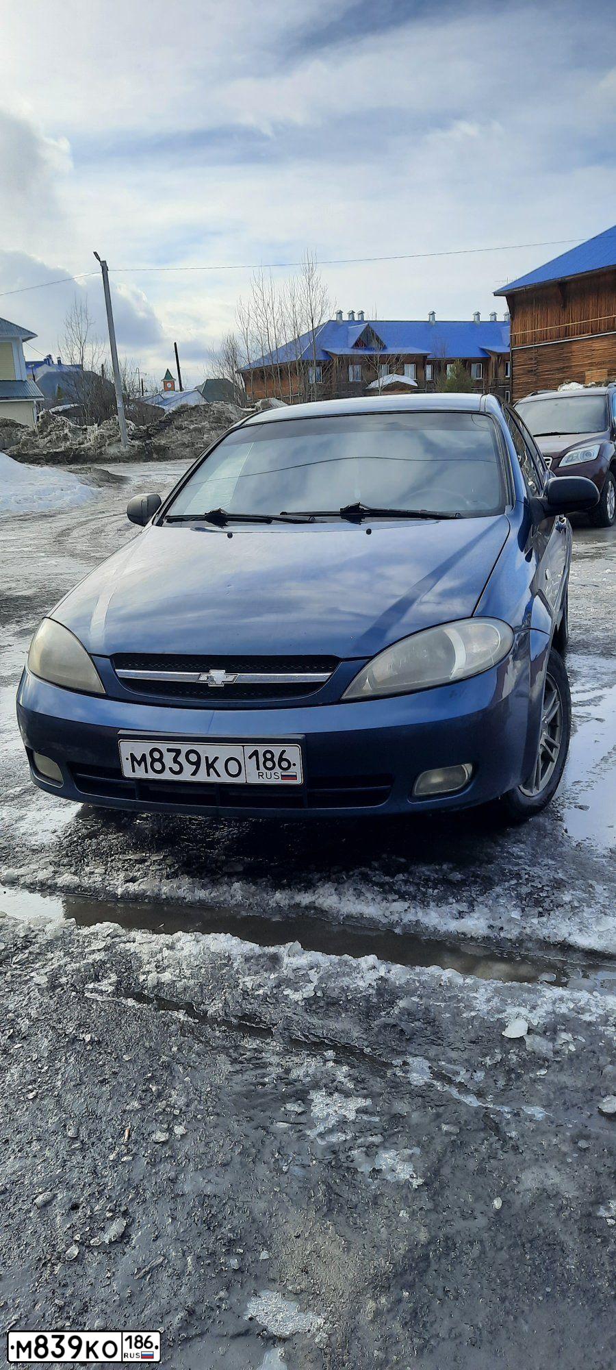 Фото автомобиля CHEVROLET LACETTI, 2007 — госномер В970ВС18. Цвет: синий