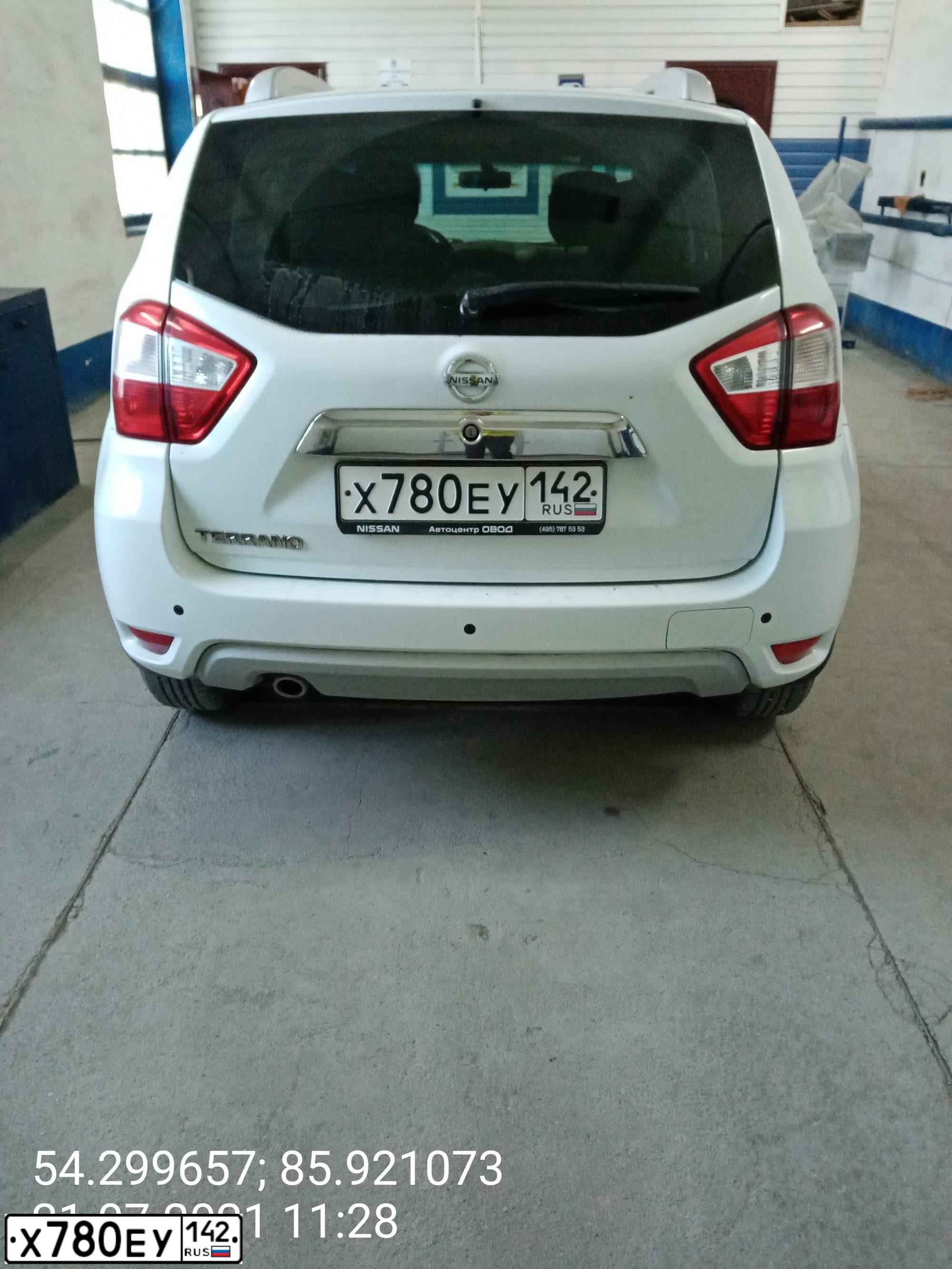 Фото автомобиля NISSAN TERRANO, 2014 — госномер Т179АТ186. Цвет: СЕРЕБРИСТЫЙ