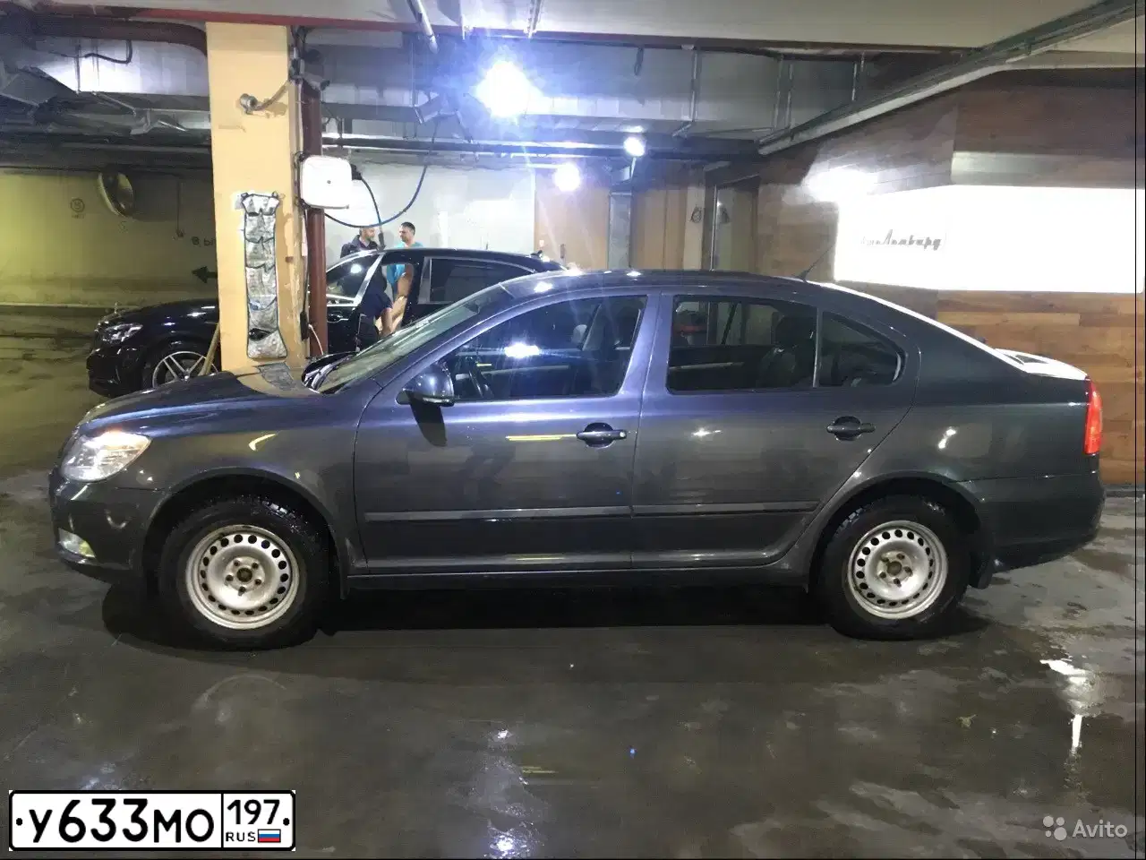Фото автомобиля SKODA OCTAVIA, 2011 — госномер У633МО197. Цвет: ТЕМНО-СЕРЫЙ