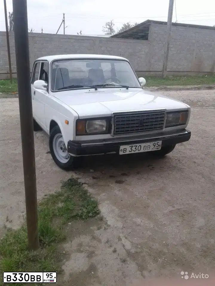 Фото автомобиля LADA 2107, 2004 — госномер В330ВВ95. Цвет: ЯРКО-БЕЛЫЙ