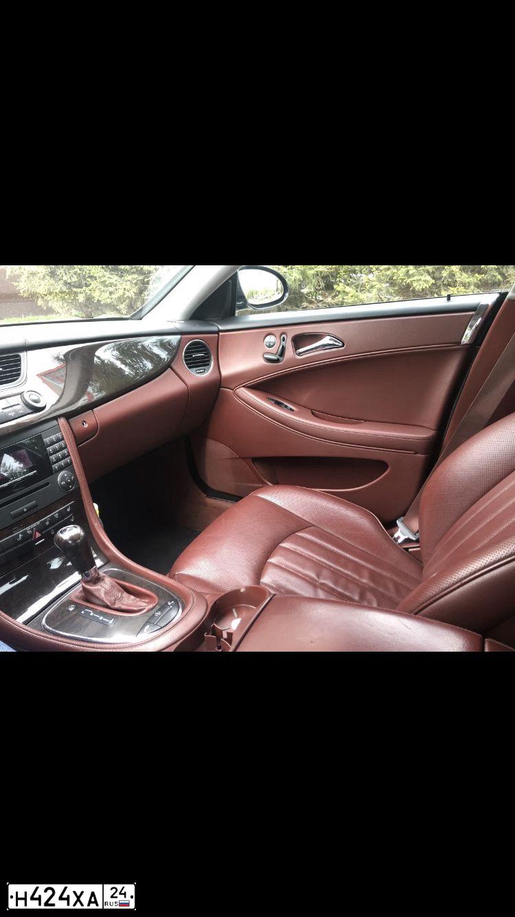 Фото автомобиля MERCEDES CLS-KLASSE, 2007 — госномер Н424ХА24. Цвет: ЧЕРНЫЙ