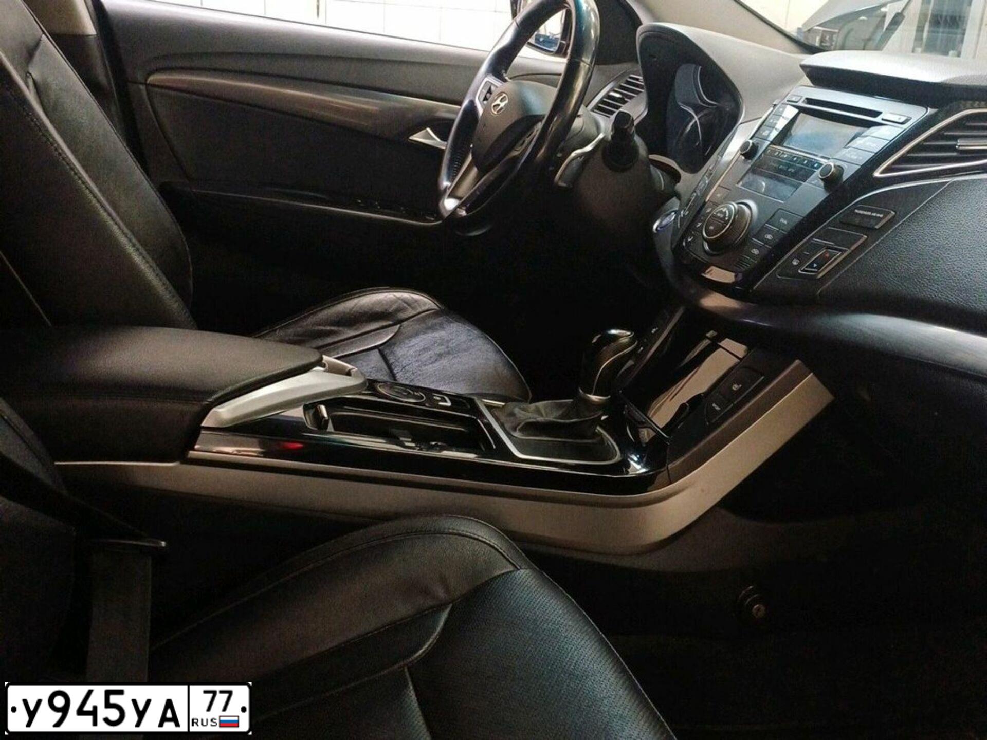 Фото автомобиля HYUNDAI I40, 2013 — госномер К200СС147. Цвет: ЧЕРНЫЙ