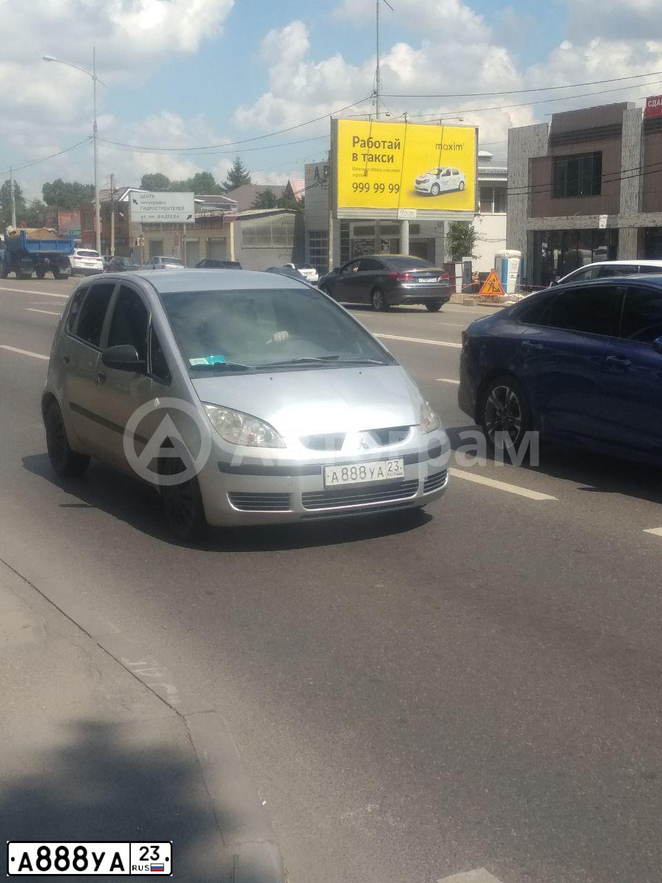Фото автомобиля CITROEN C3, 2005 — госномер О746МС123. Цвет: СЕРО-ФИОЛЕТОВЫЙ
