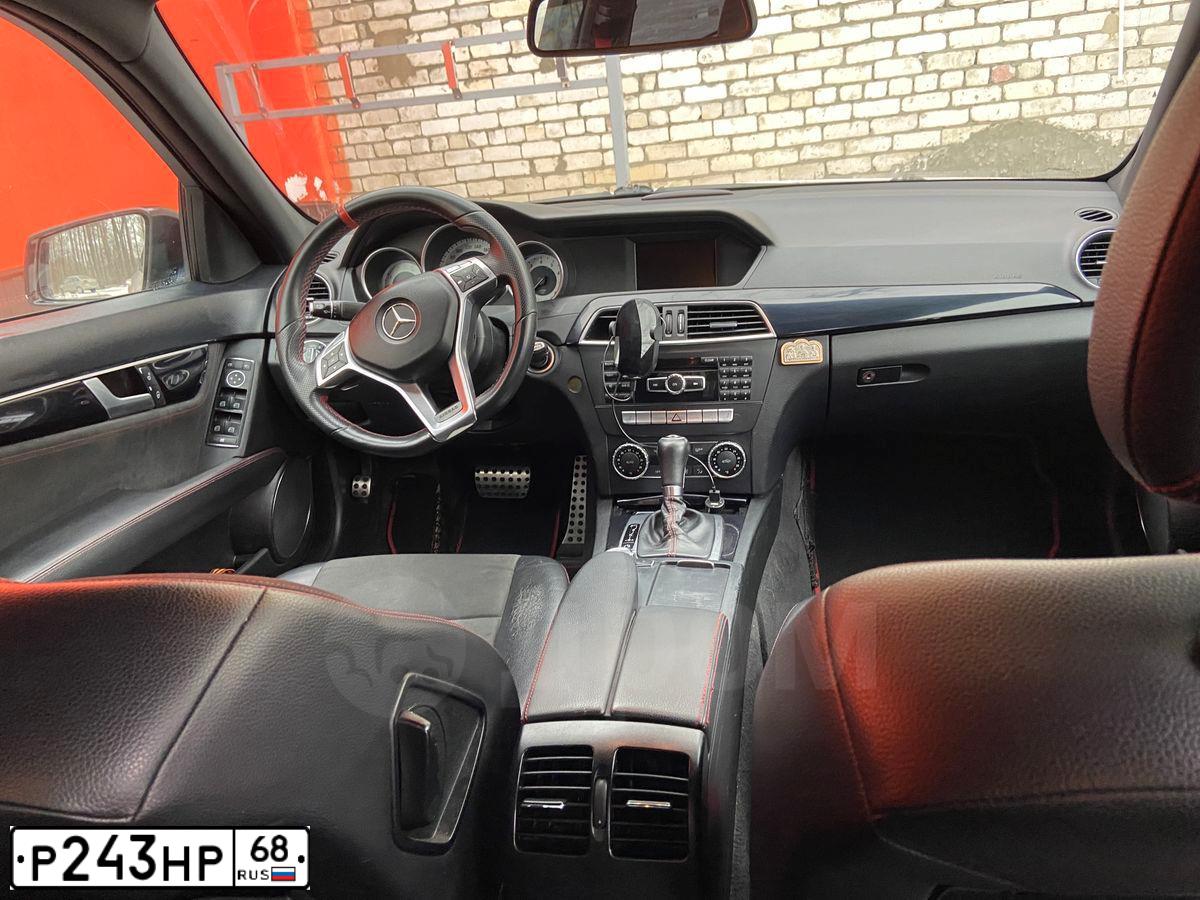 Фото автомобиля MERCEDES-BENZ C180, 2012 — госномер У462ТУ48. Цвет: Белый