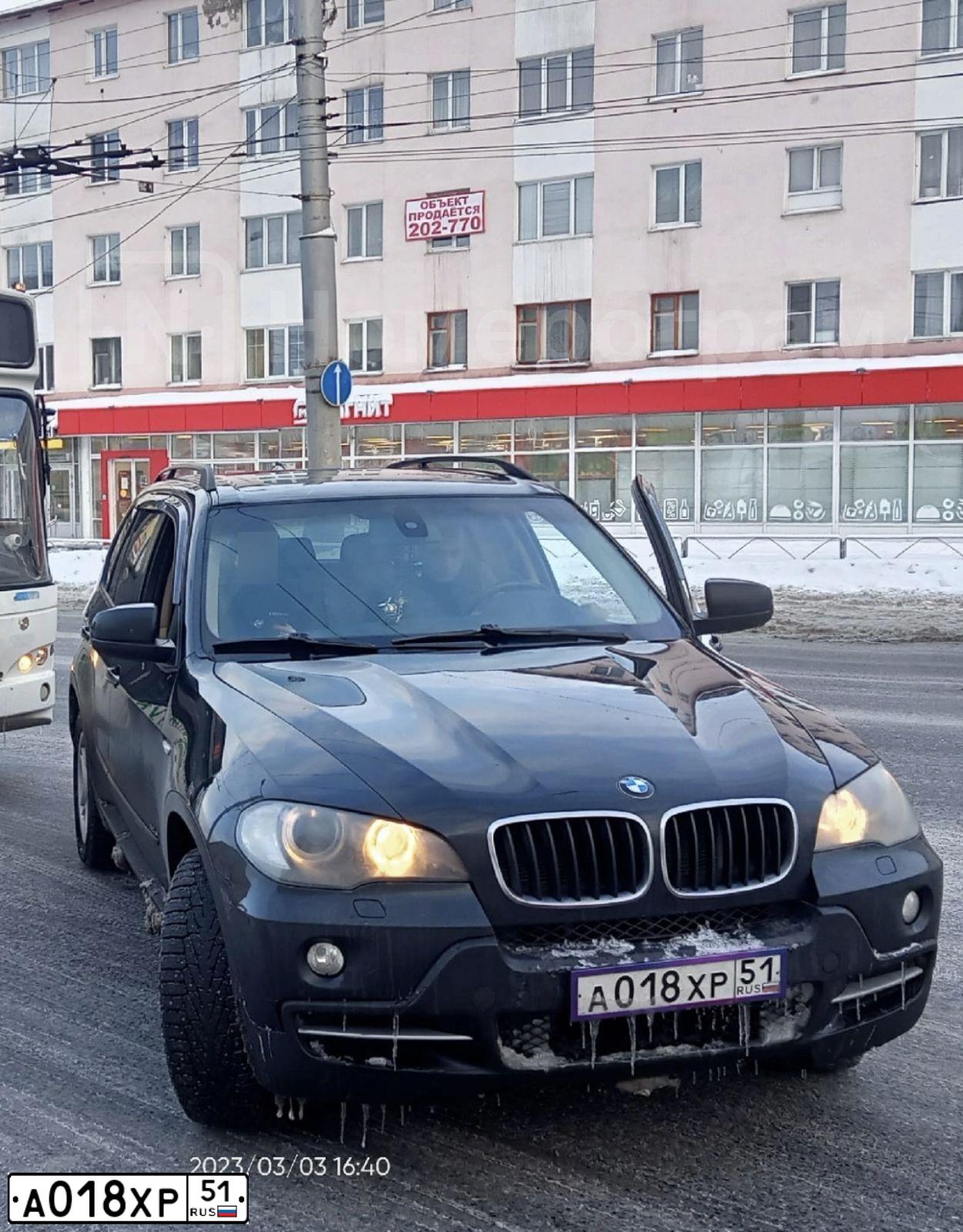 Фото автомобиля BMW X5, 2008 — госномер У316ЕХ31. Цвет: ЧЕРНЫЙ