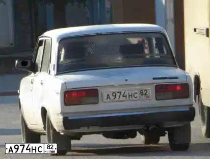 Фото автомобиля ВАЗ 2107, 2000 — госномер А974НС82. Цвет: БЕЛЫЙ