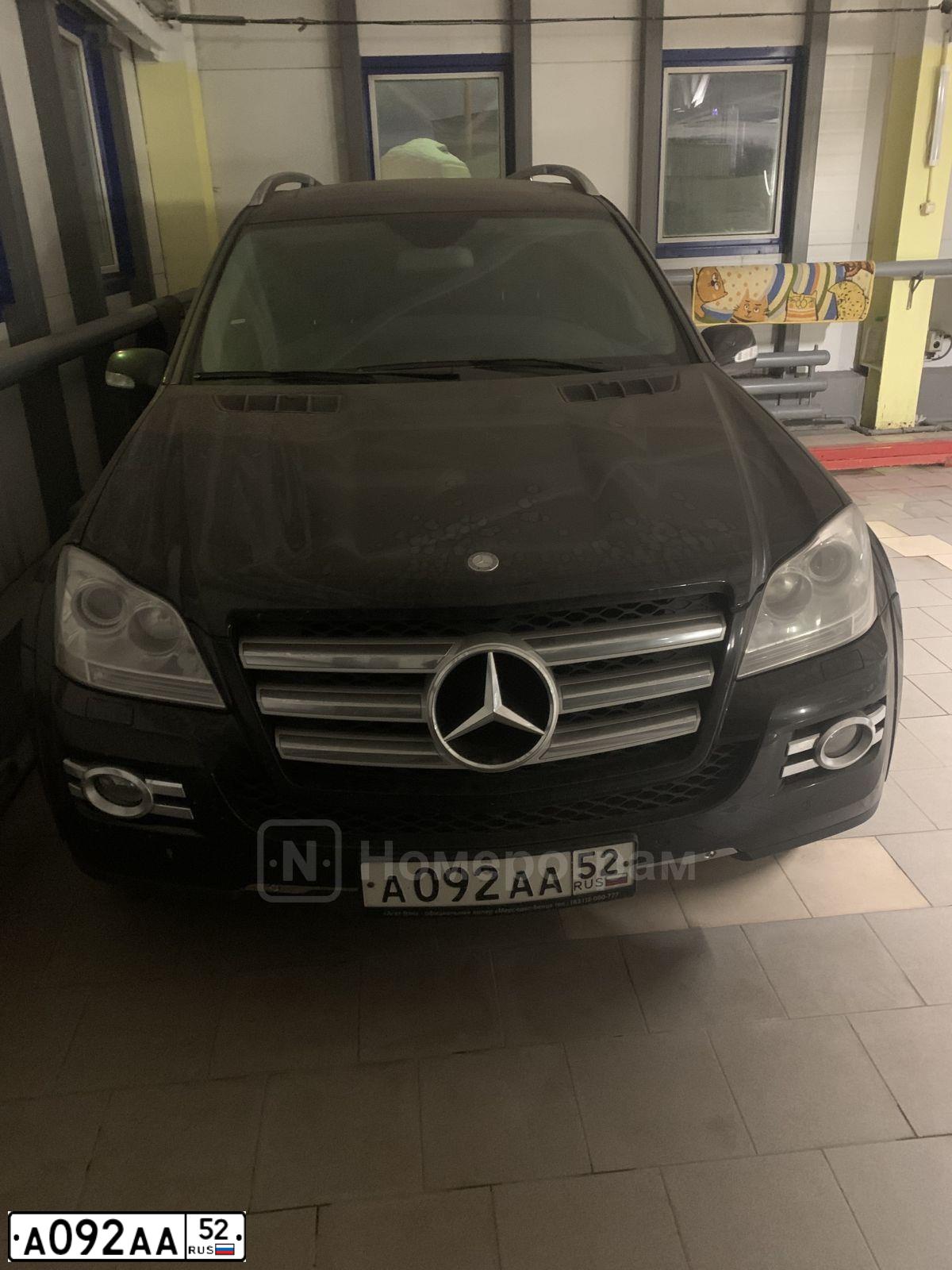 Фото автомобиля MERCEDES GL-KLASSE, 2008 — госномер А092АА52. Цвет: ЧЕРНЫЙ
