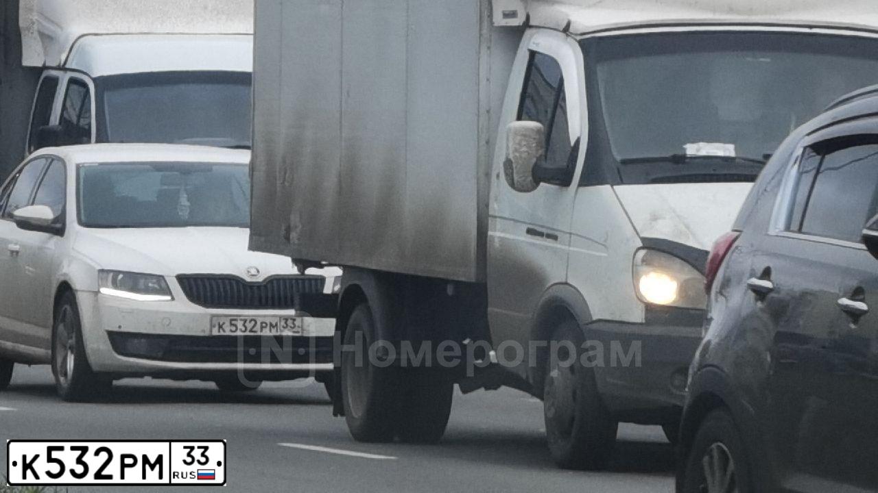 Фото автомобиля SKODA OCTAVIA, 2013 — госномер К532РМ33. Цвет: Белый